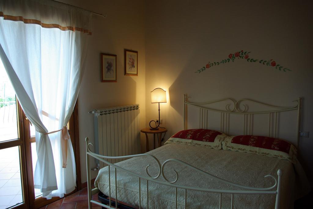 Il Gufo Del Chianti Apartment Монтеспертоли Стая снимка